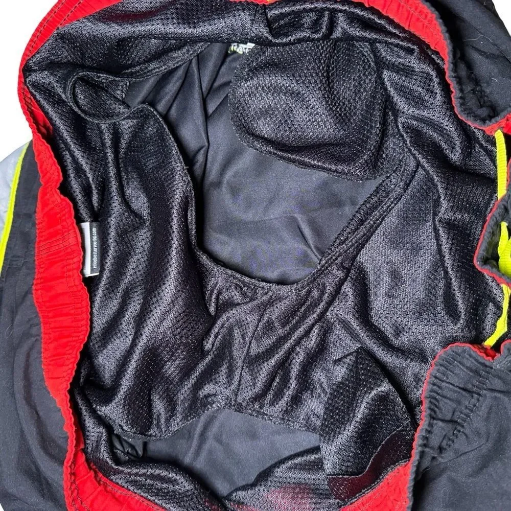 NIKE SWIM TRUNKS MEN’S XL RED BLACK NETTED Hydra Void Sheds Water